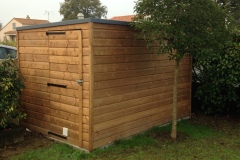 abri jardin bardage bois toit plat